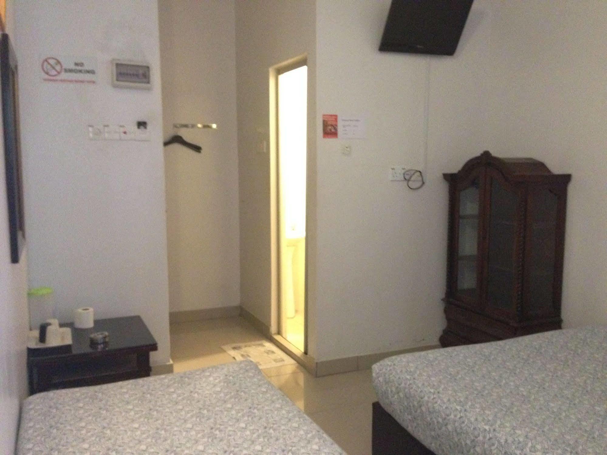 丁宜海预算喜来得酒店 峇都丁宜 外观 照片